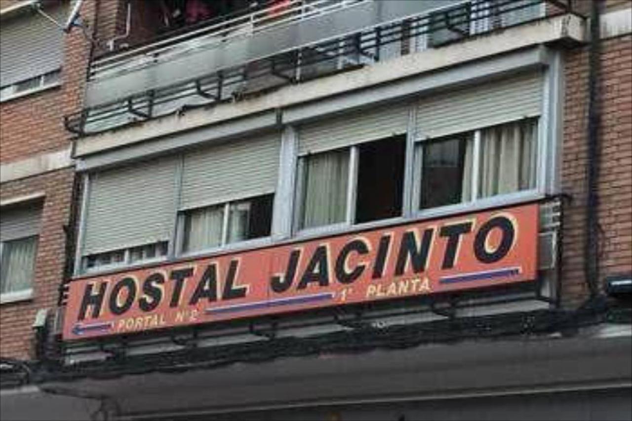 Hostal Jacinto Алькала-де-Энарес Экстерьер фото