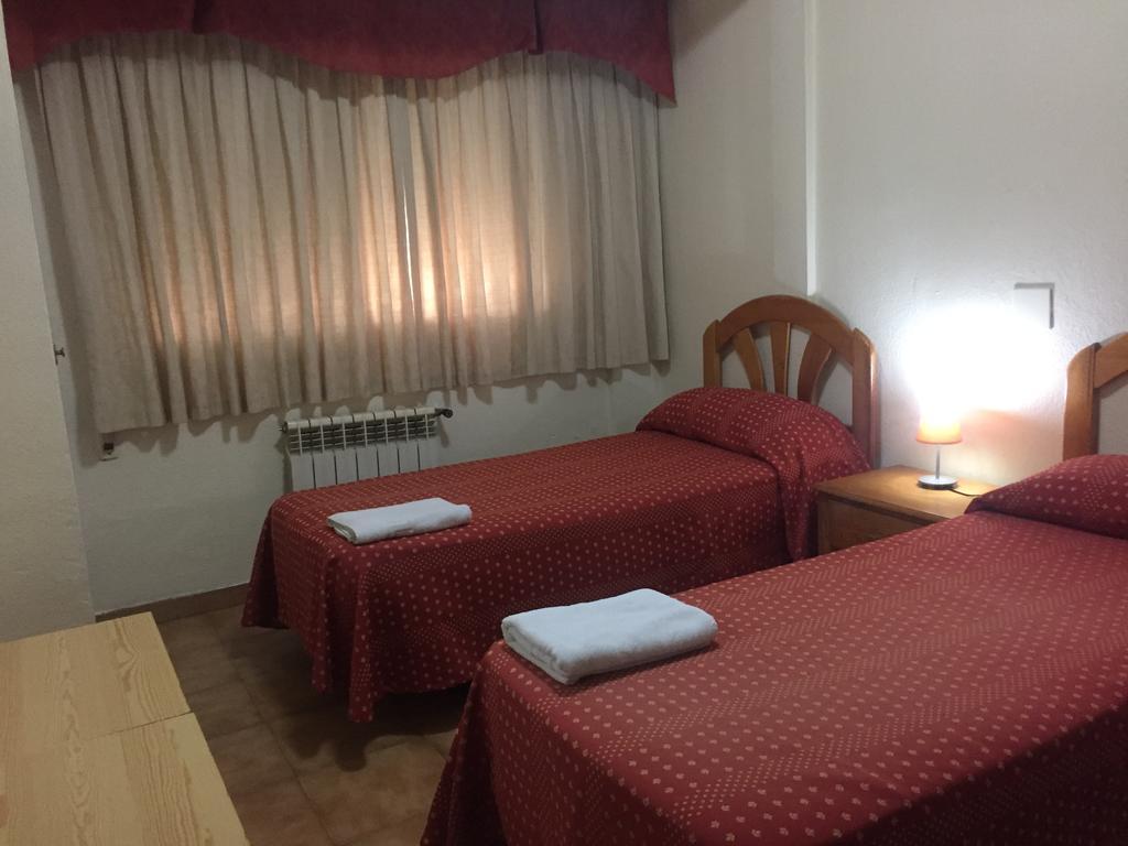 Hostal Jacinto Алькала-де-Энарес Экстерьер фото